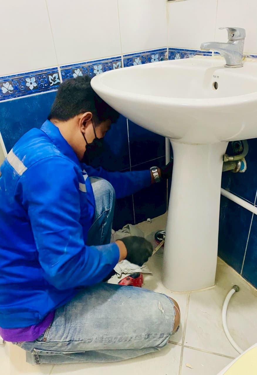 รับช่อมน้ำหยดน้ำรั่วน้ำชึม และติดตั้งสุขภัณฑ์ไหม่